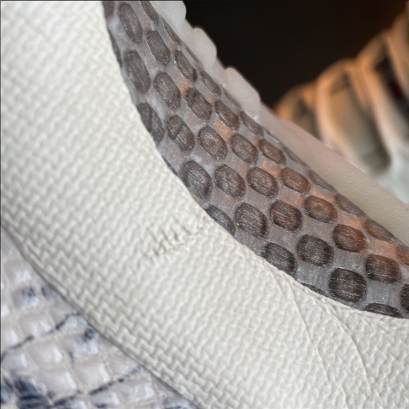 Air Jordan Retro 11 Lows Snake Light Bone - Picture 10 of 11